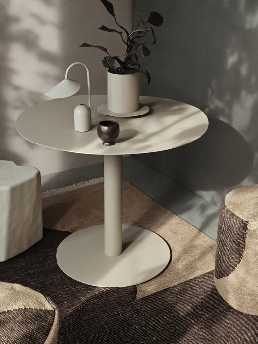 Pond Organic Shape Dining Table, Ã 88 cm