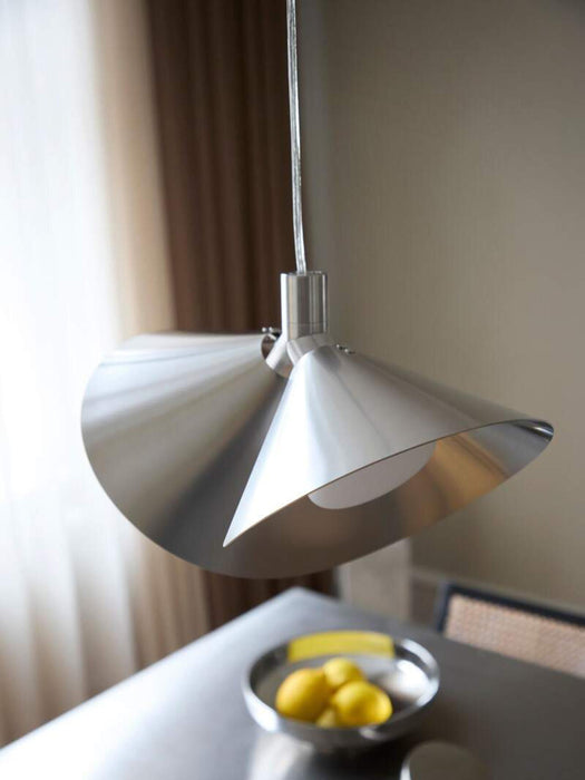 Small Pendant Light Peel