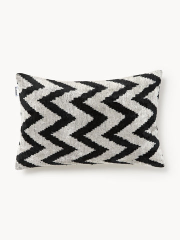 Velvety Silk Velvet Cushion Cover with Zigzag Pattern