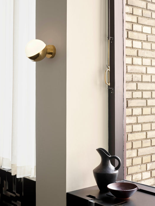 Mouth-Blown Glass Wall Lamp VL Studio