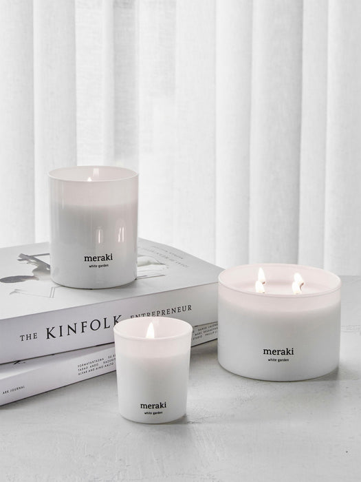 Scented Three-Wick Candle White Garden Rose Cyclamen Cedarwood