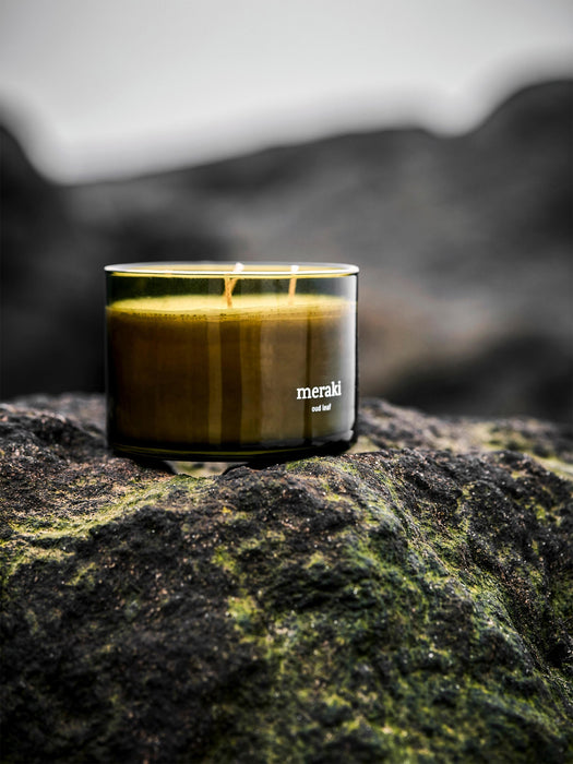 Scented Three-Wick Candle Oud Leaf Geranium Rose Sandalwood
