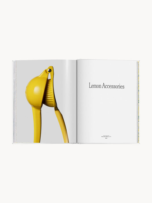 The Gourmand's Lemon. A Collection of Stories and Recipes Coffee Table Book, English Edition