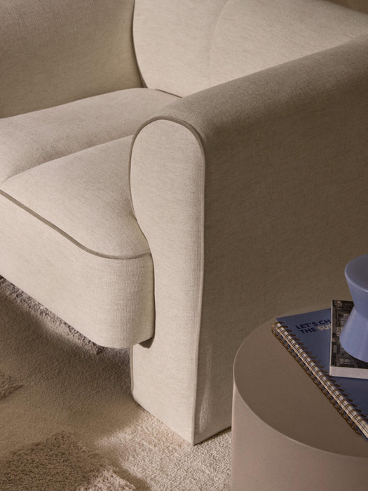 Armchair Bobi