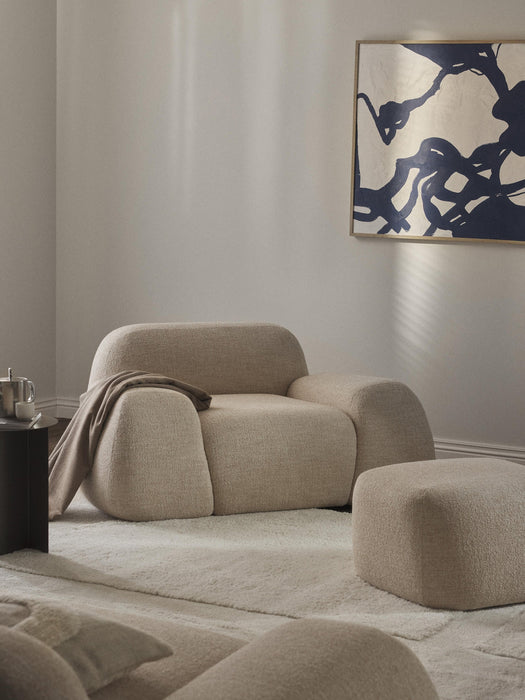 Wolke Bouclé Lounge Chair