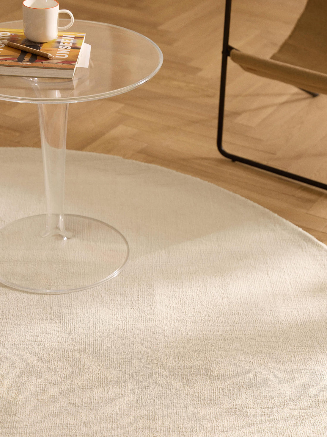 Lora Round Hand-Woven Cotton Rug