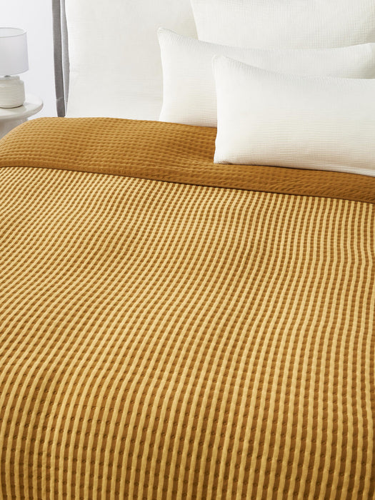 Nivia Quilted Cotton Bedspread