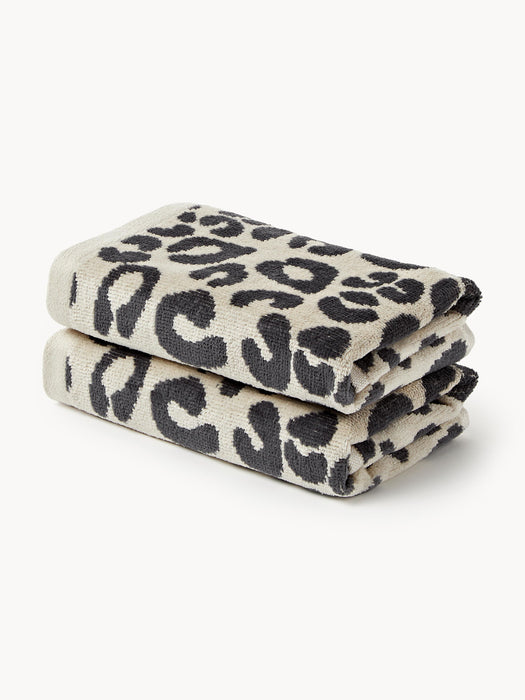 Towel Leo in various sizes