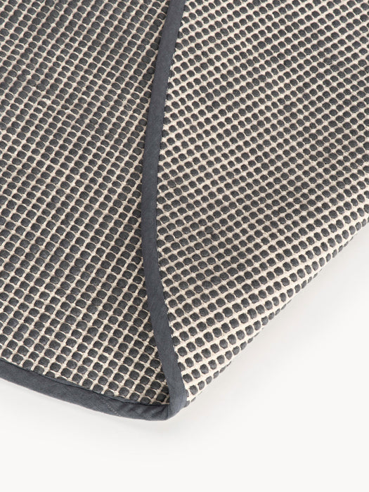 Amaro Round Hand-Woven Wool Rug