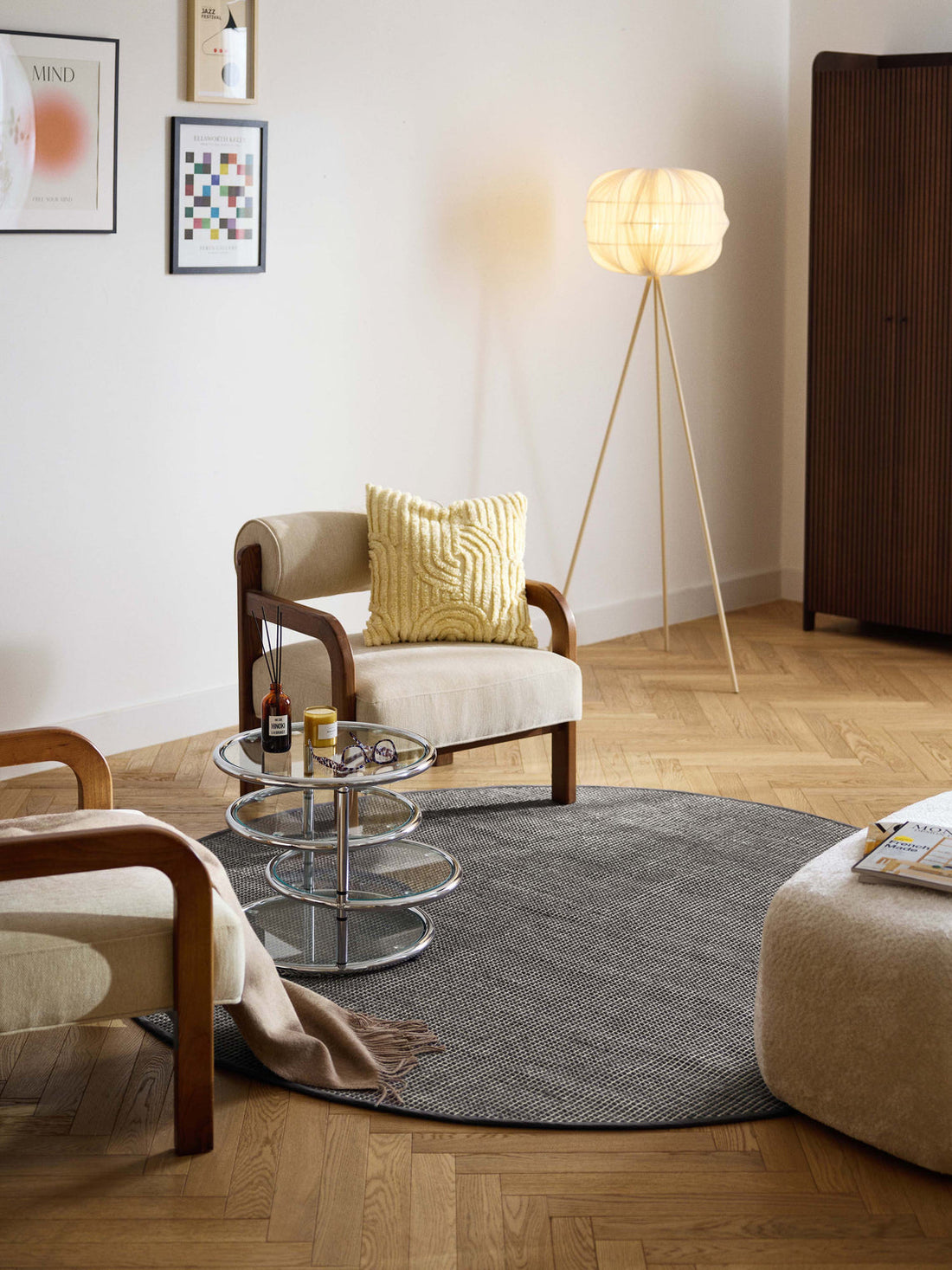 Amaro Round Hand-Woven Wool Rug
