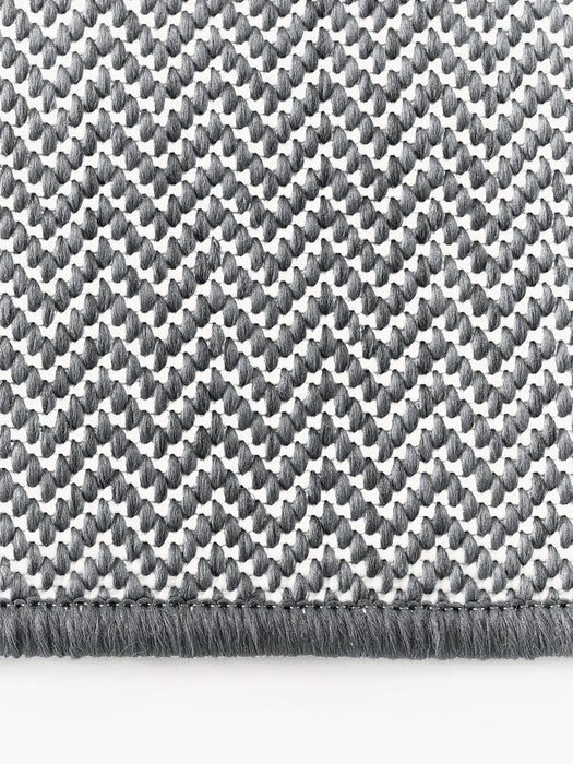Cort Indoor & Outdoor Reversible Rug with Zigzag Pattern