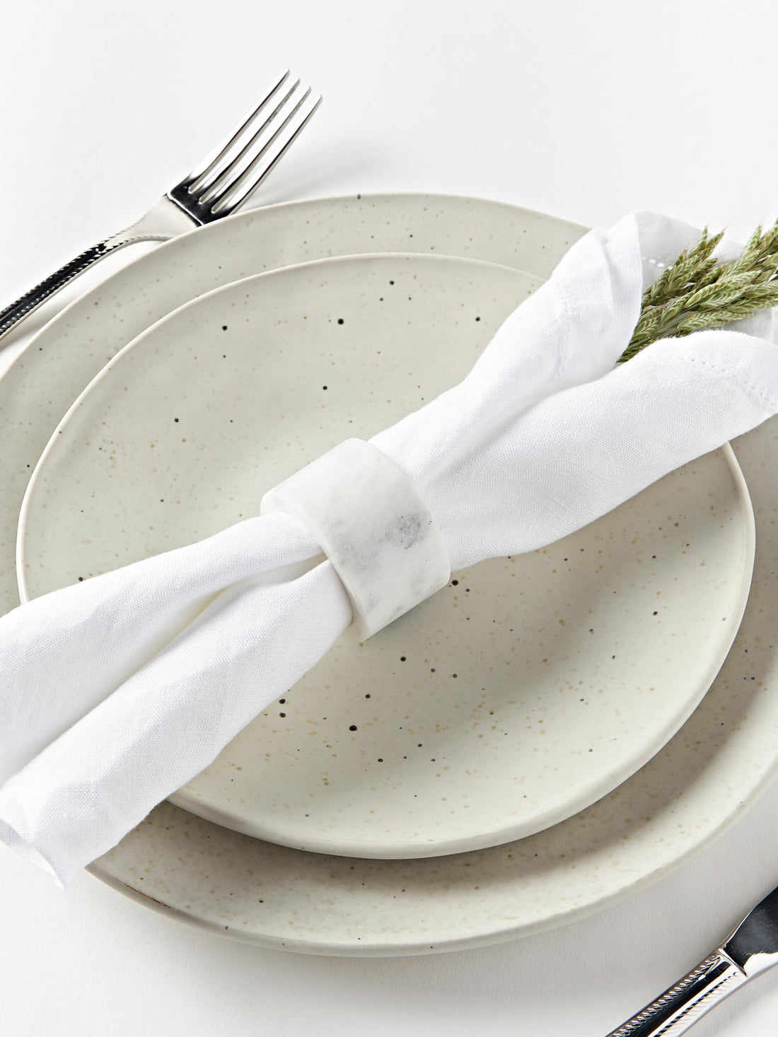 Larissa Linen Napkins with Hemstitch, Set of 4
