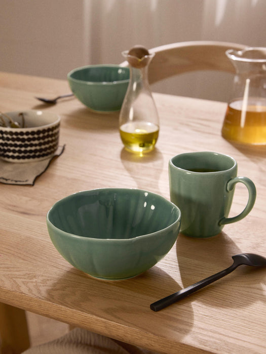 Porcelain Mugs Sali with Embossed Pattern Set of 4