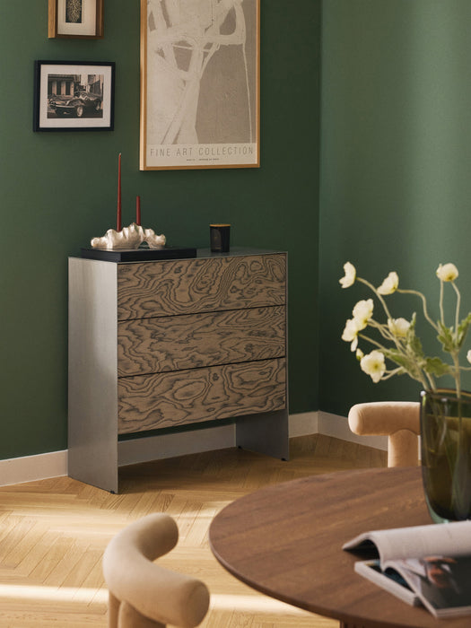 Dresser Ako