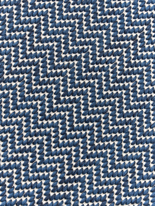 Cort Indoor & Outdoor Reversible Rug with Zigzag Pattern