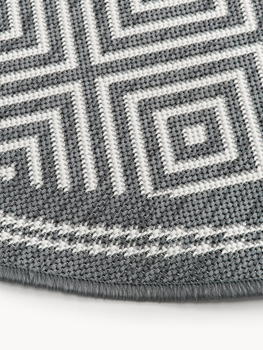 Reddy Round Reversible Indoor & Outdoor Rug with Diamond Pattern