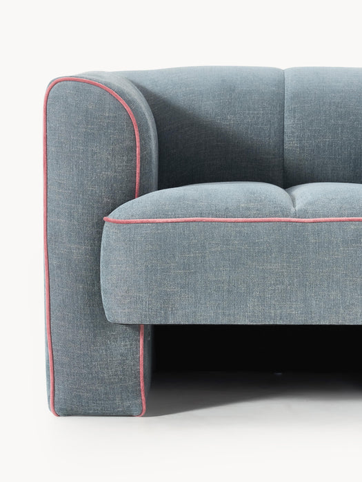 Armchair Bobi
