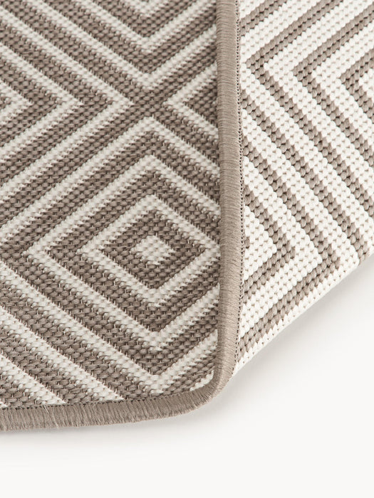 Reddy Indoor & Outdoor Reversible Rug with Diamond Pattern