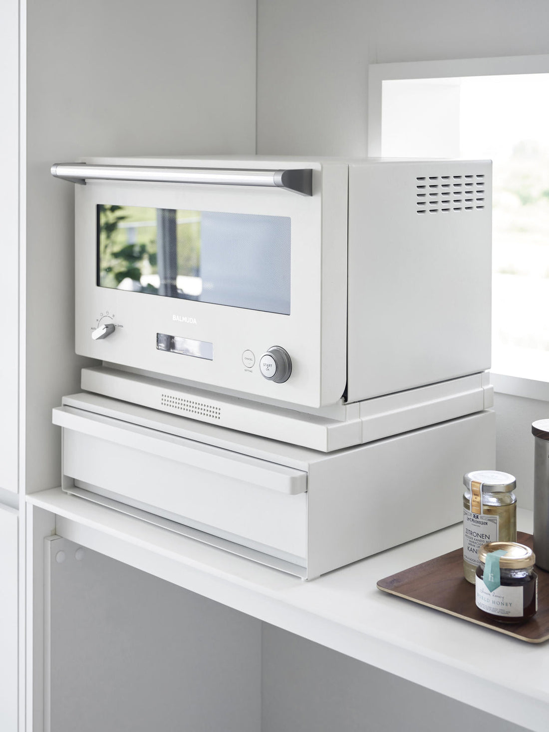 Extendable Kitchen Storage Shelf Tower with Tray