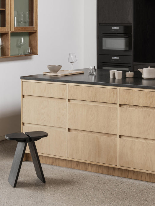 Avio Oak Wood Stool