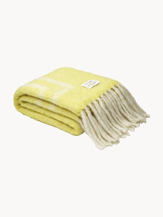 Handmade Blanket Weekend with Fringes