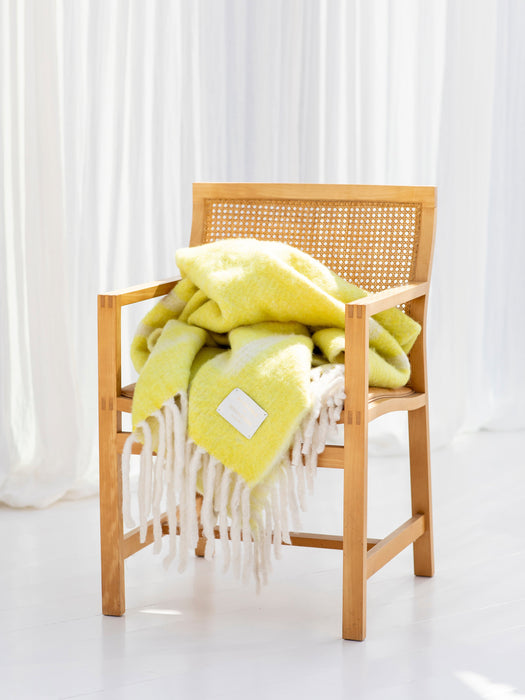 Handmade Blanket Weekend with Fringes
