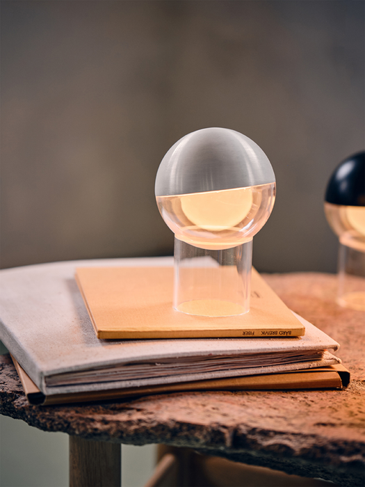 Portable LED Table Lamp Pila