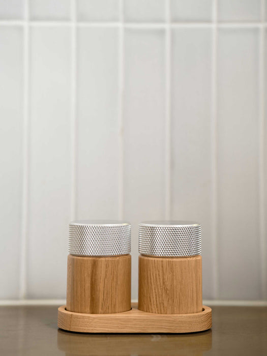 Sina Oak Wood Salt and Pepper Mills with Tray