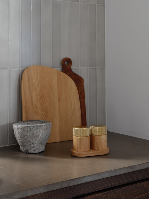 Sina Oak Wood Salt and Pepper Mills with Tray