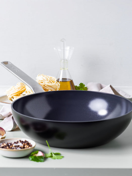 Non-Stick Coated Wok Evolution