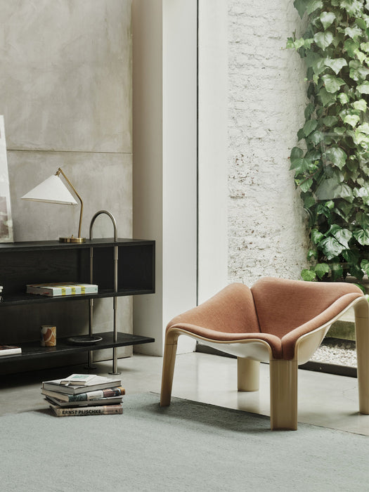 Lounge Chair F300