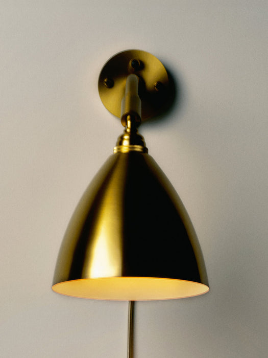 BL7 Plug-in Wall Lamp