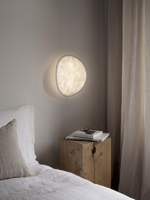 Tense Wall Lamp