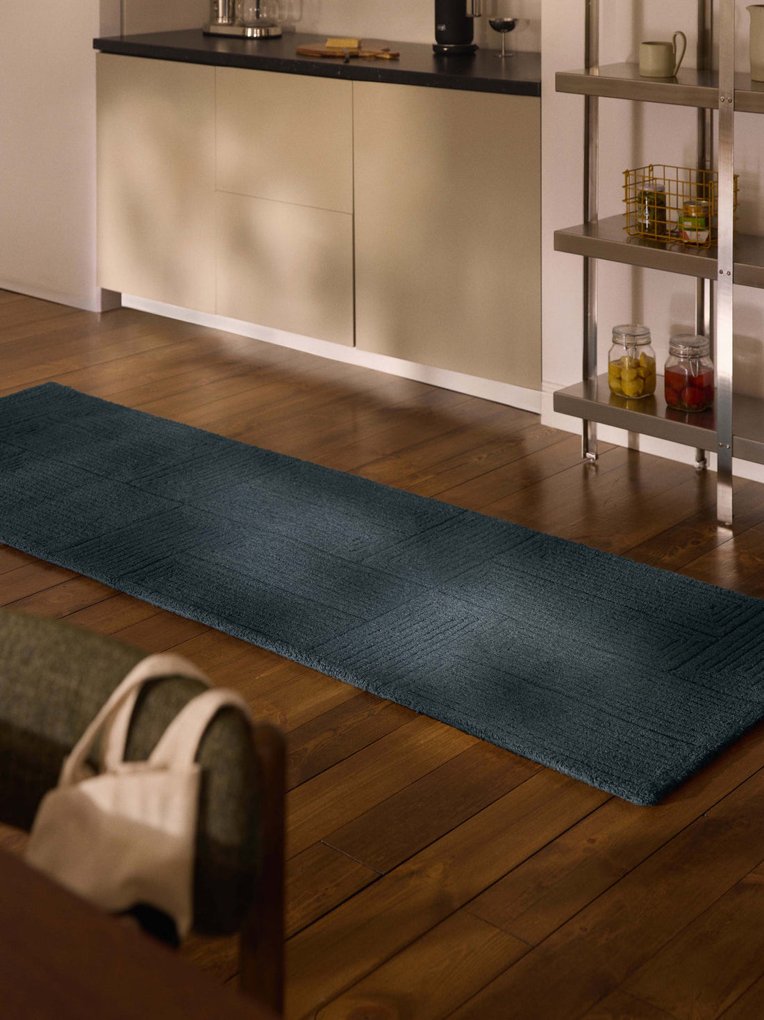Alexia High-Low Wool Runner, Hand-Tufted