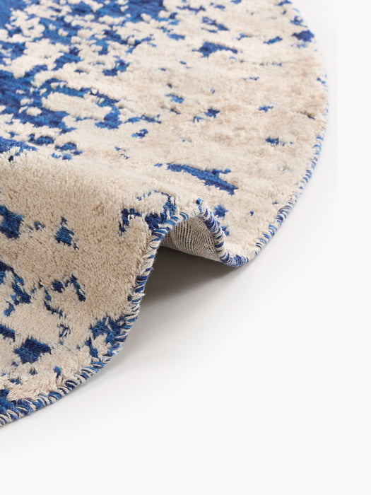 Cynthia Round Hand-Woven Wool Rug with Abstract Pattern