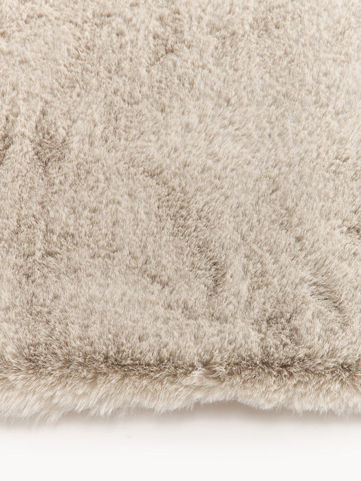 Salla Faux Fur Rug