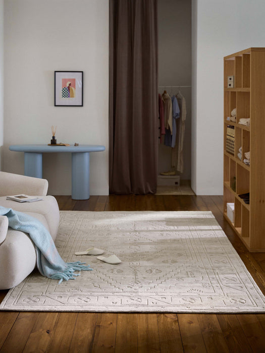 Shaila Hand-Woven Viscose Rug
