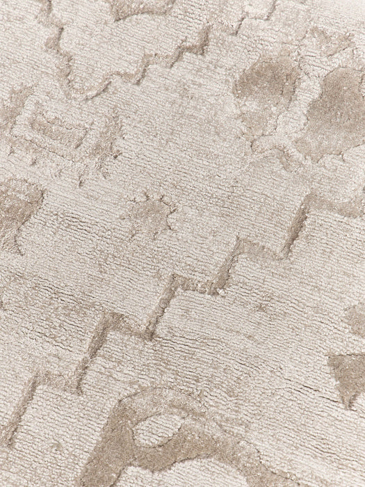 Shaila Hand-Woven Viscose Runner