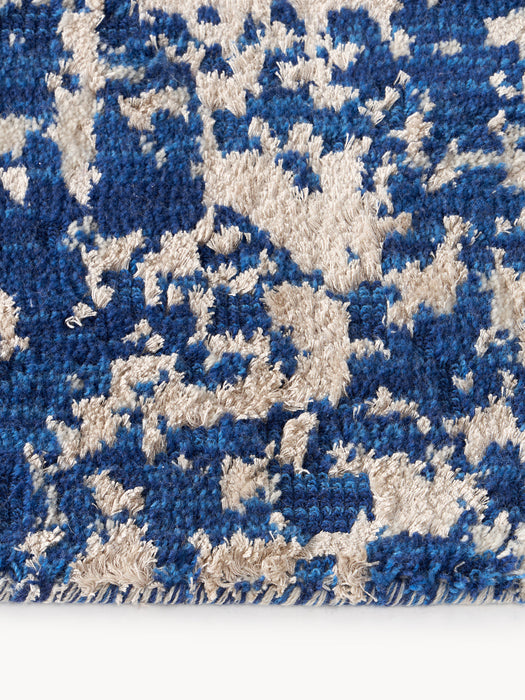 Cynthia Hand-Woven Wool Rug with Abstract Pattern