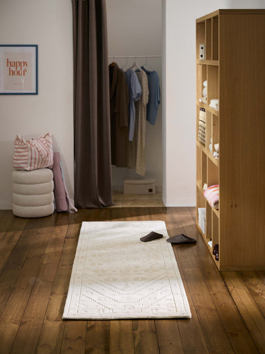 Shaila Hand-Woven Viscose Runner