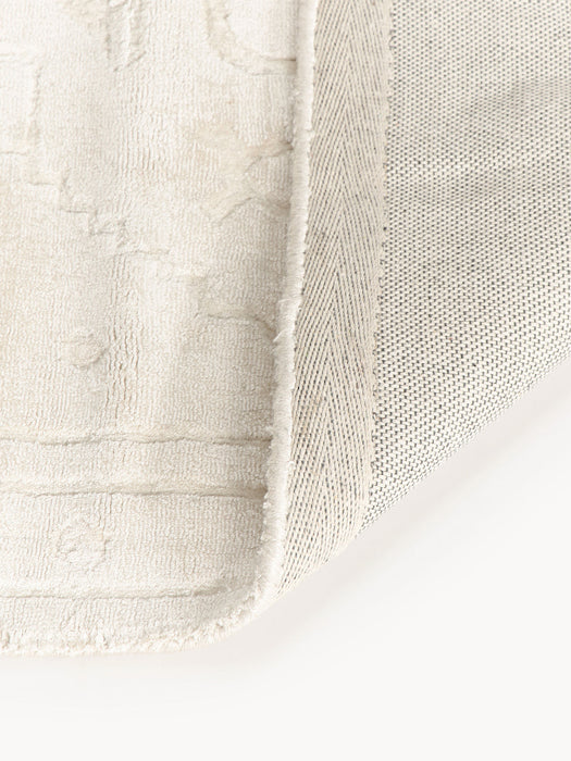 Shaila Hand-Woven Viscose Runner