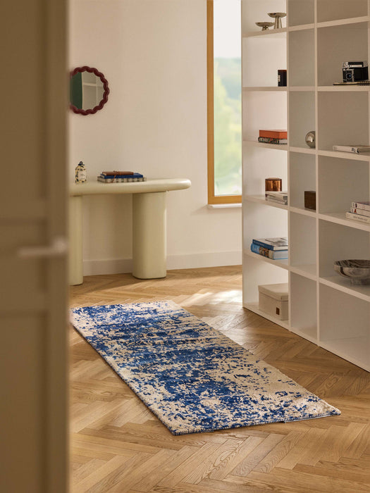 Cynthia Hand-Woven Wool Runner with Abstract Pattern
