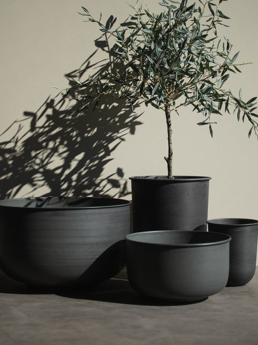 Outdoor Plant Pots Out, Set of 2