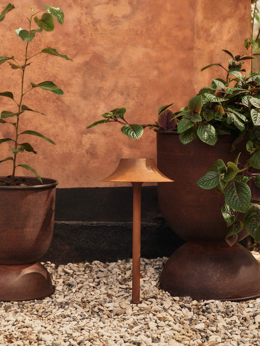 Hourglass Plant Pot, H 59 cm
