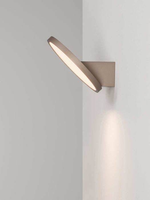 Dimmable LED Wall Lamp Vea