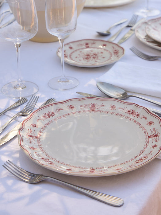 Dinner Plate Vila