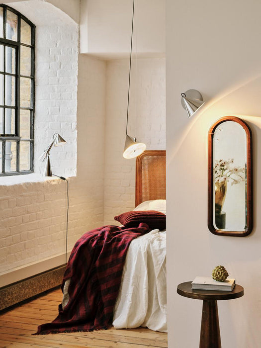 Dimmable LED Wall Lamp Pose