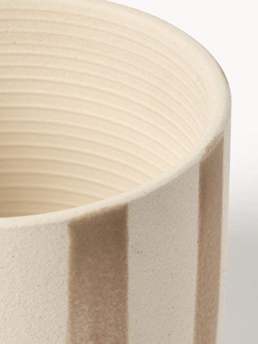 Hand-Painted Cover Pot Ellen H 12 cm