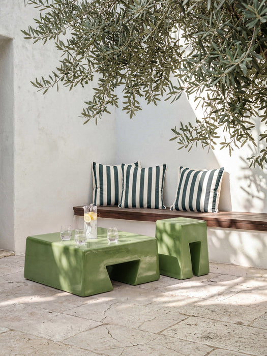 In- & Outdoor Coffee Table Caja