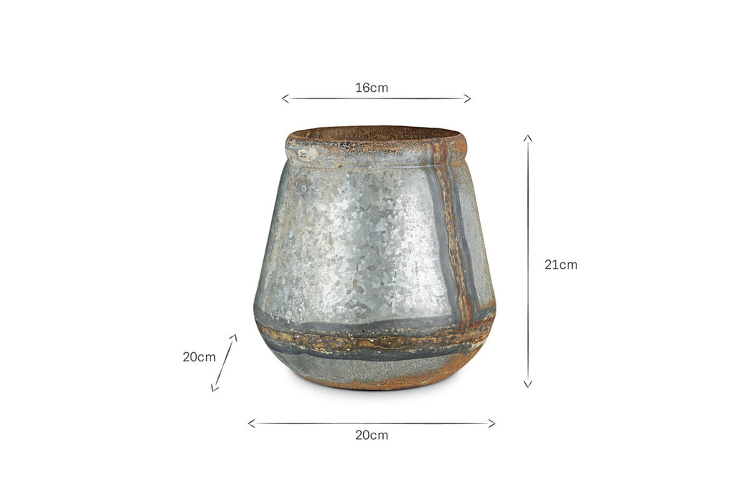 Mamba Outdoor Planter - Aged Zinc